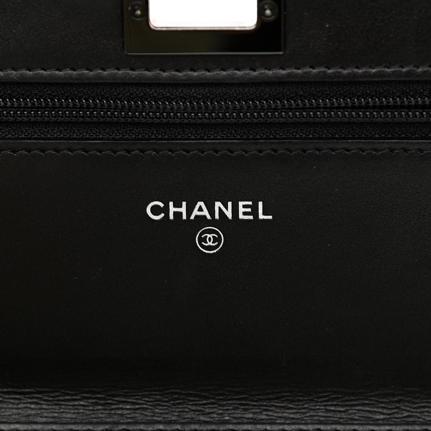 Aged Calfskin Chevron Quilted Reissue Wallet On Chain WOC So Black