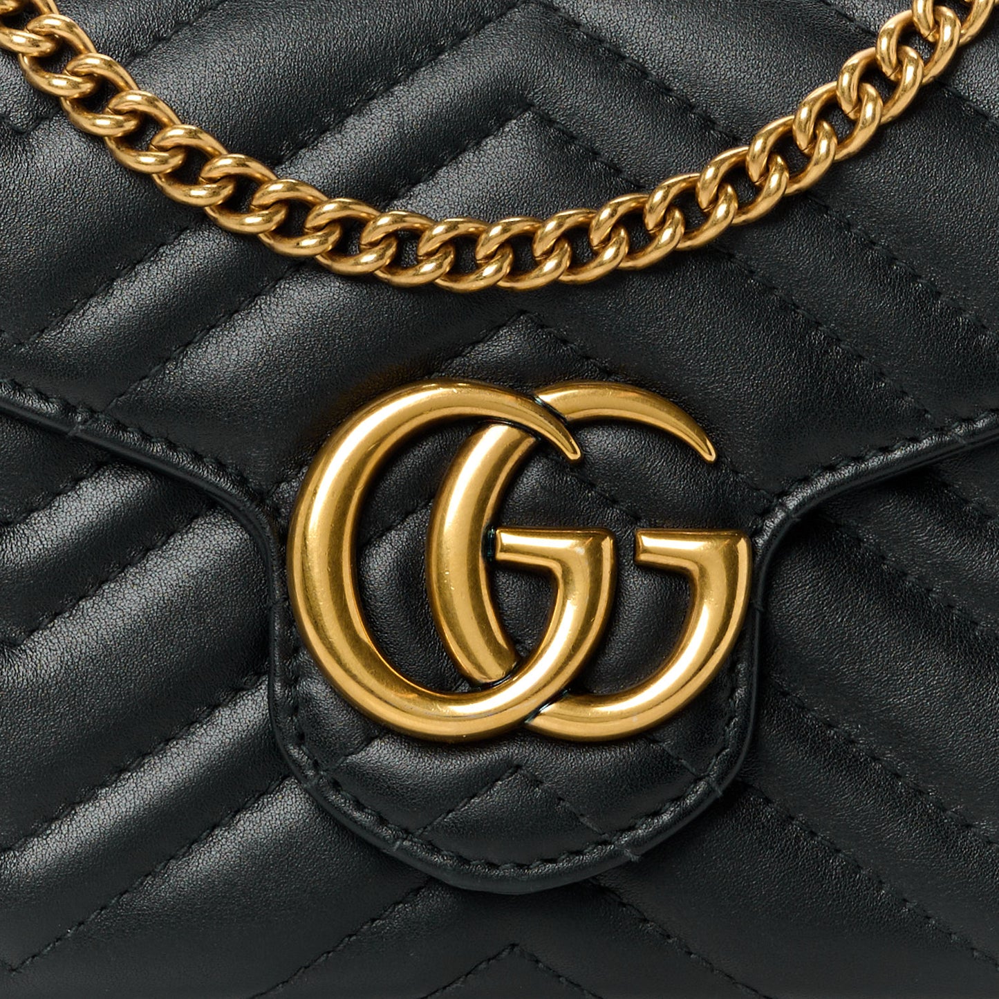 Calfskin Matelasse GG Marmont Chain Wallet Black