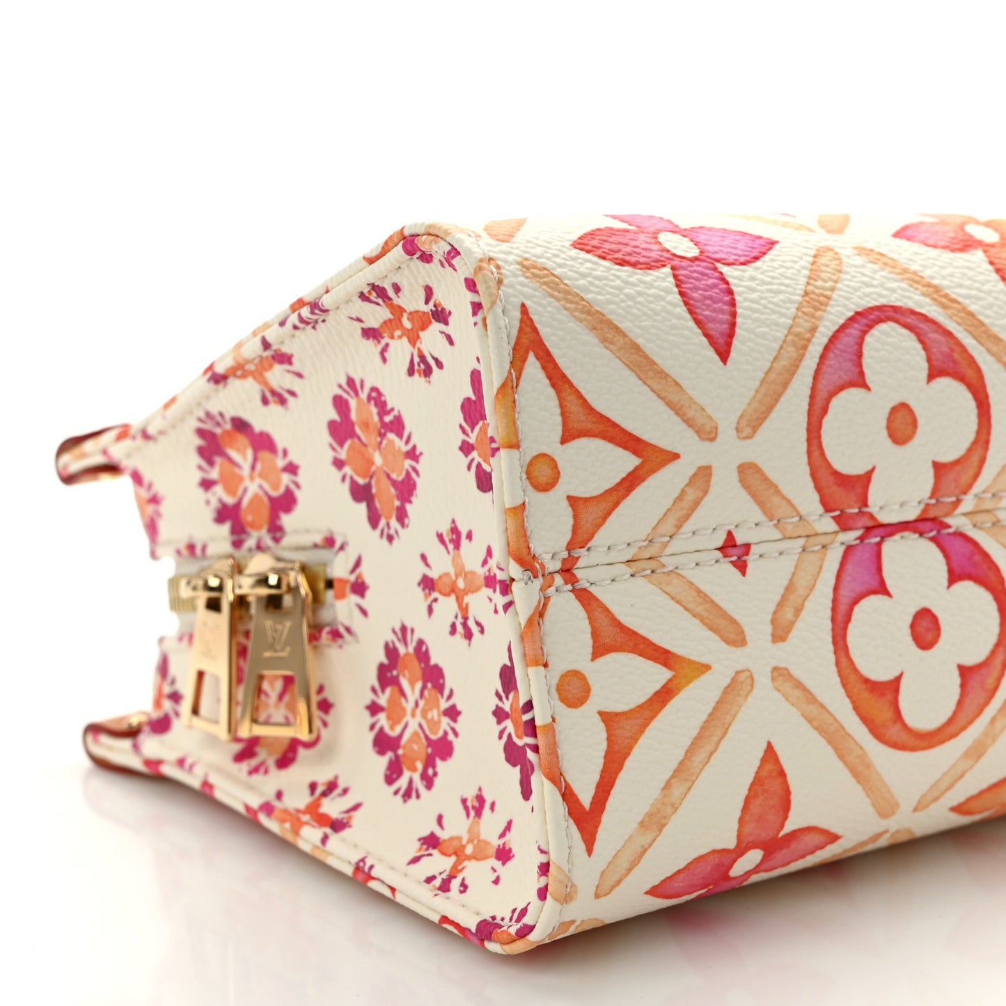 Monogram Tiles By The Pool OnTheGo East West Coral
