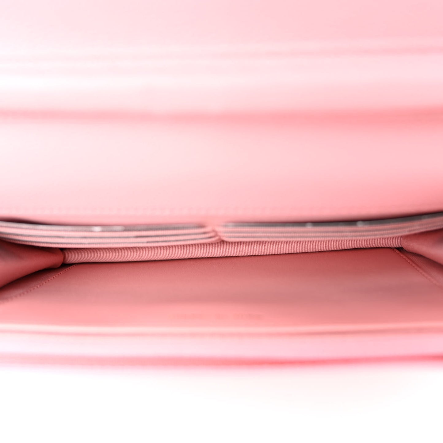 Caviar Quilted Wallet on Chain WOC Light Pink