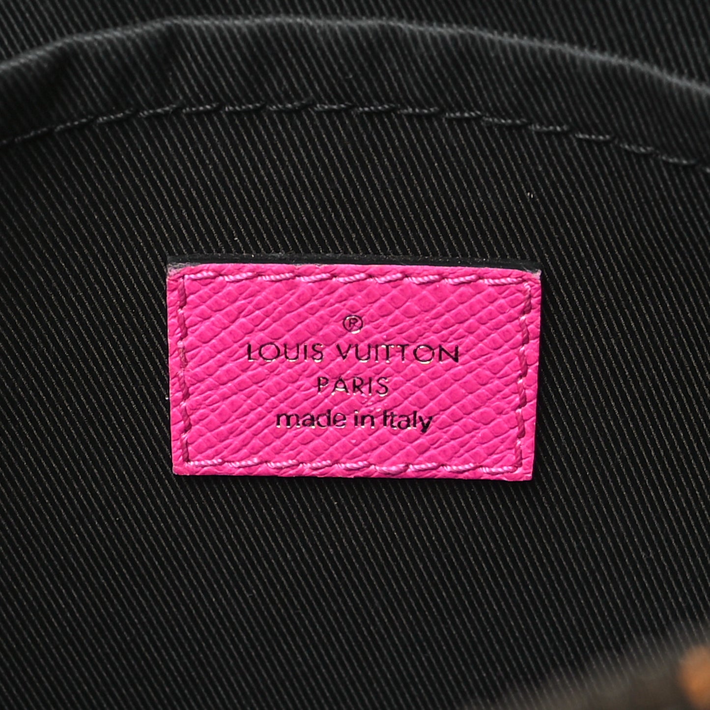 Taigarama Outdoor Messenger Fuchsia