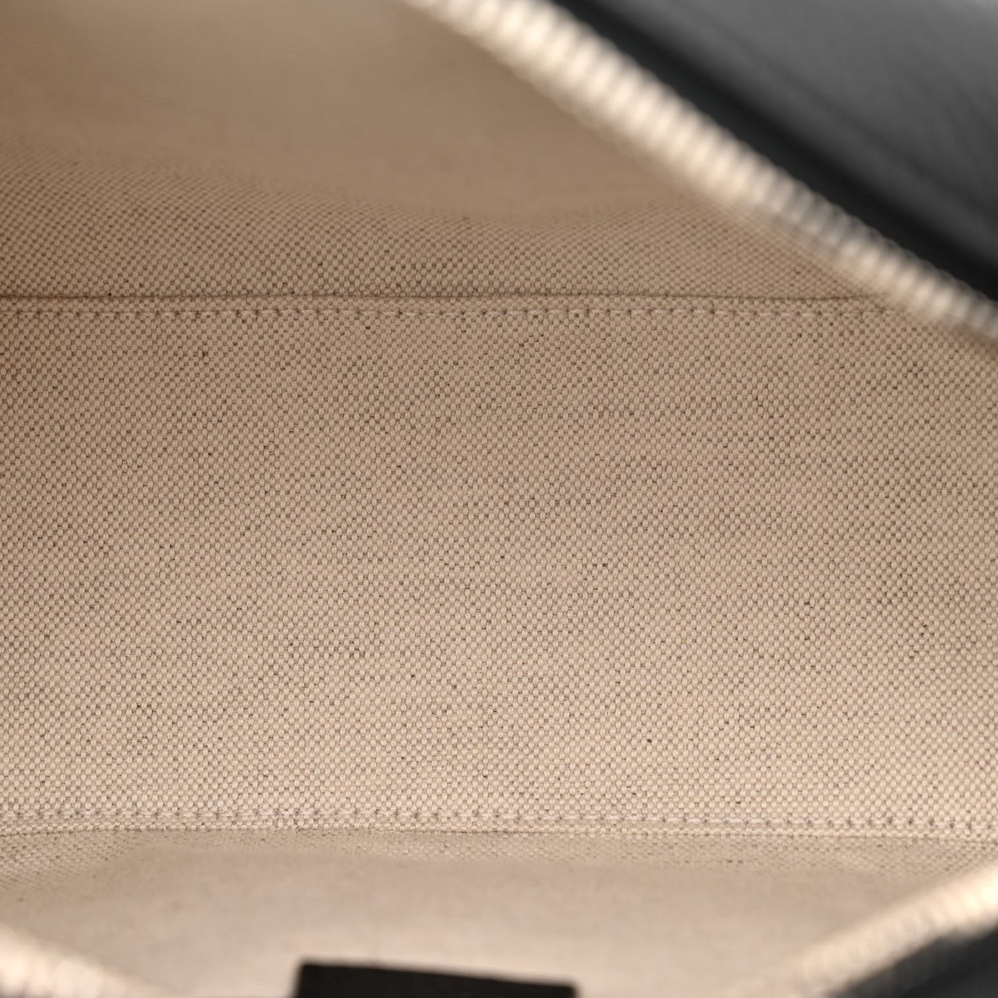 Piuma Calfskin Jumbo GG Embossed Medium Messenger Bag Black