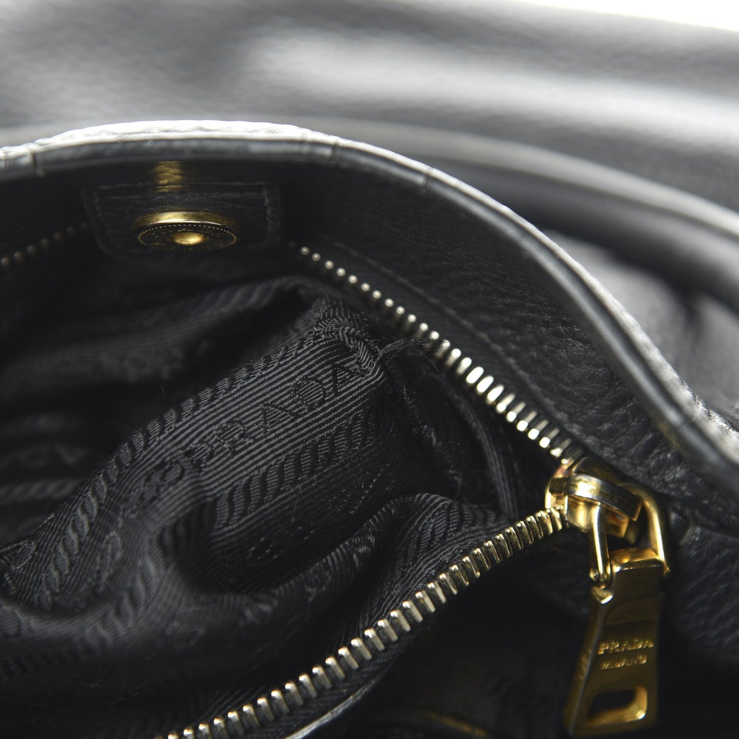 Vitello Daino Side Pocket Tote Black