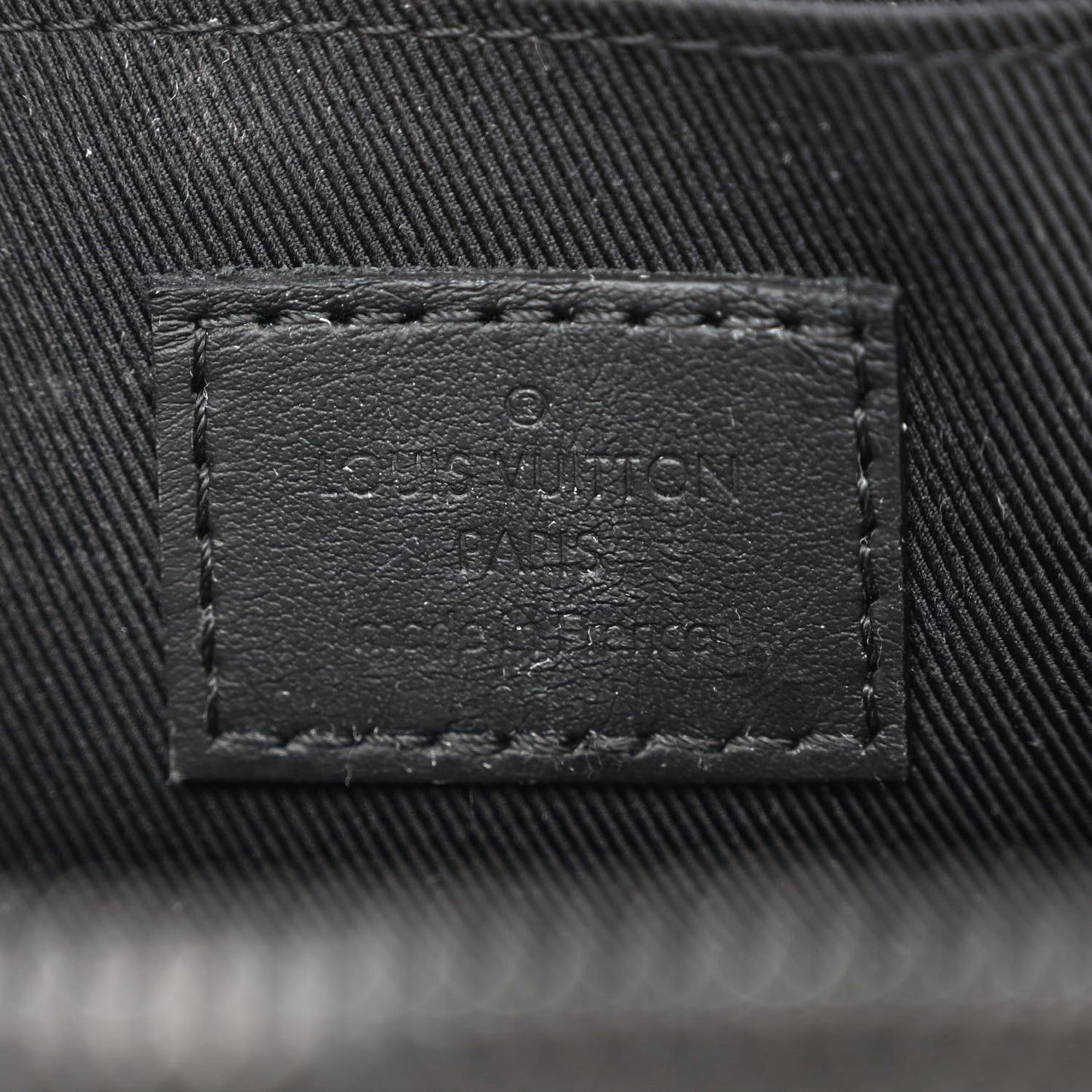 Grained Calfskin Aerogram Phone Pouch Black