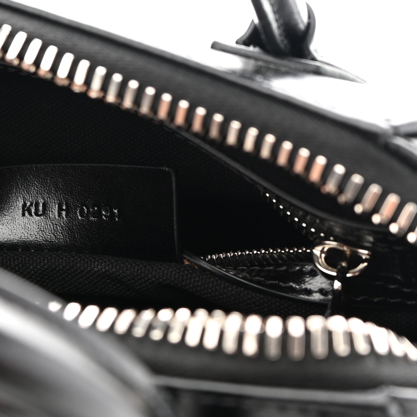 Shiny Lord Calfskin Mini Antigona Black