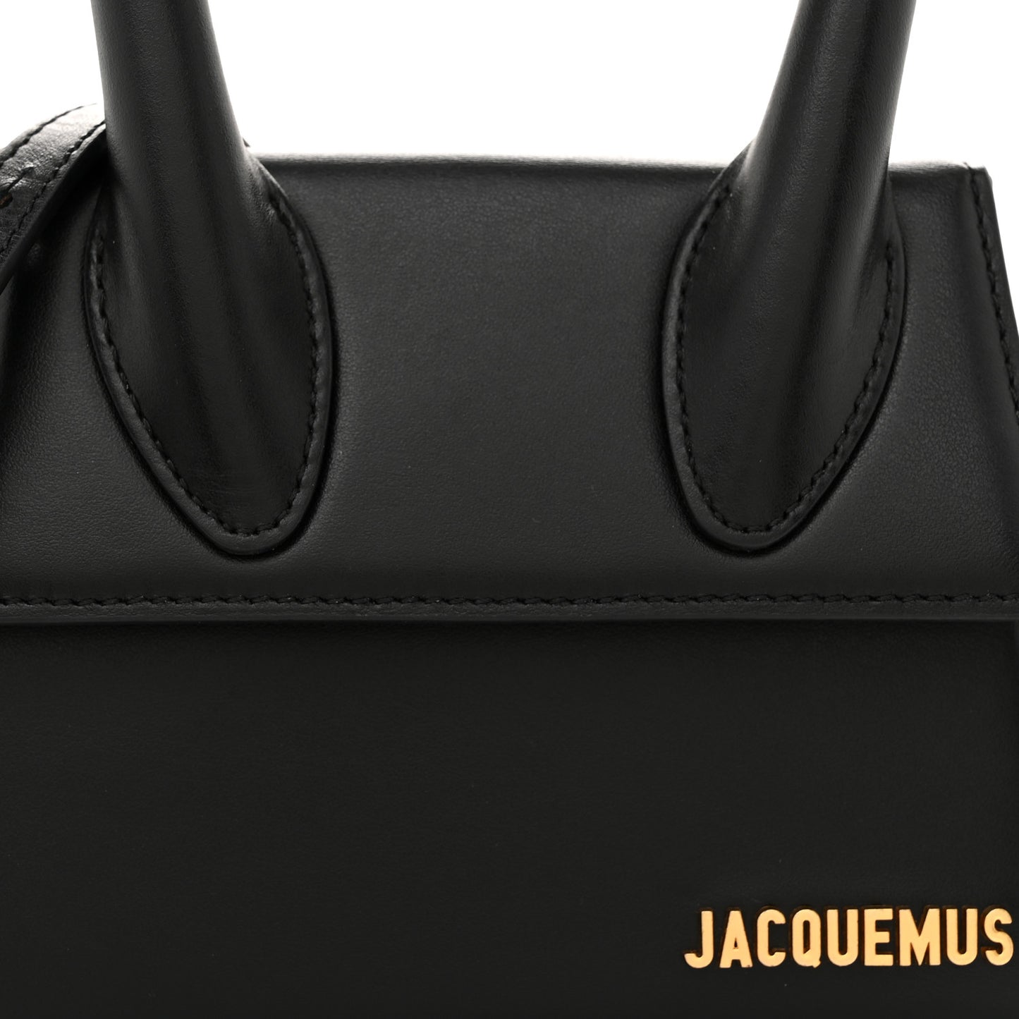 Smooth Calfskin Le Chiquito Moyen Black