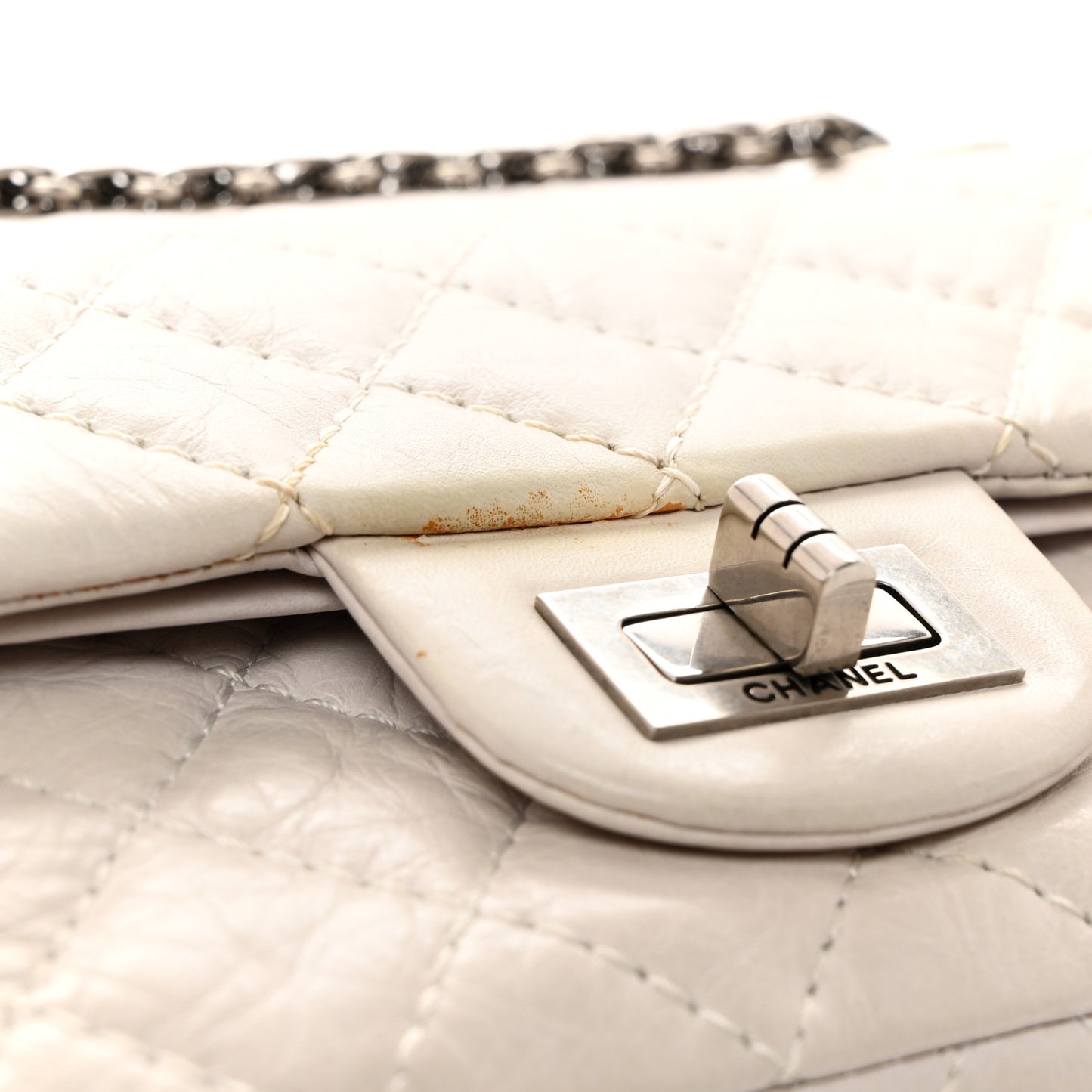 Aged Calfskin 50th Anniversary 2.55 Reissue 224 Flap White