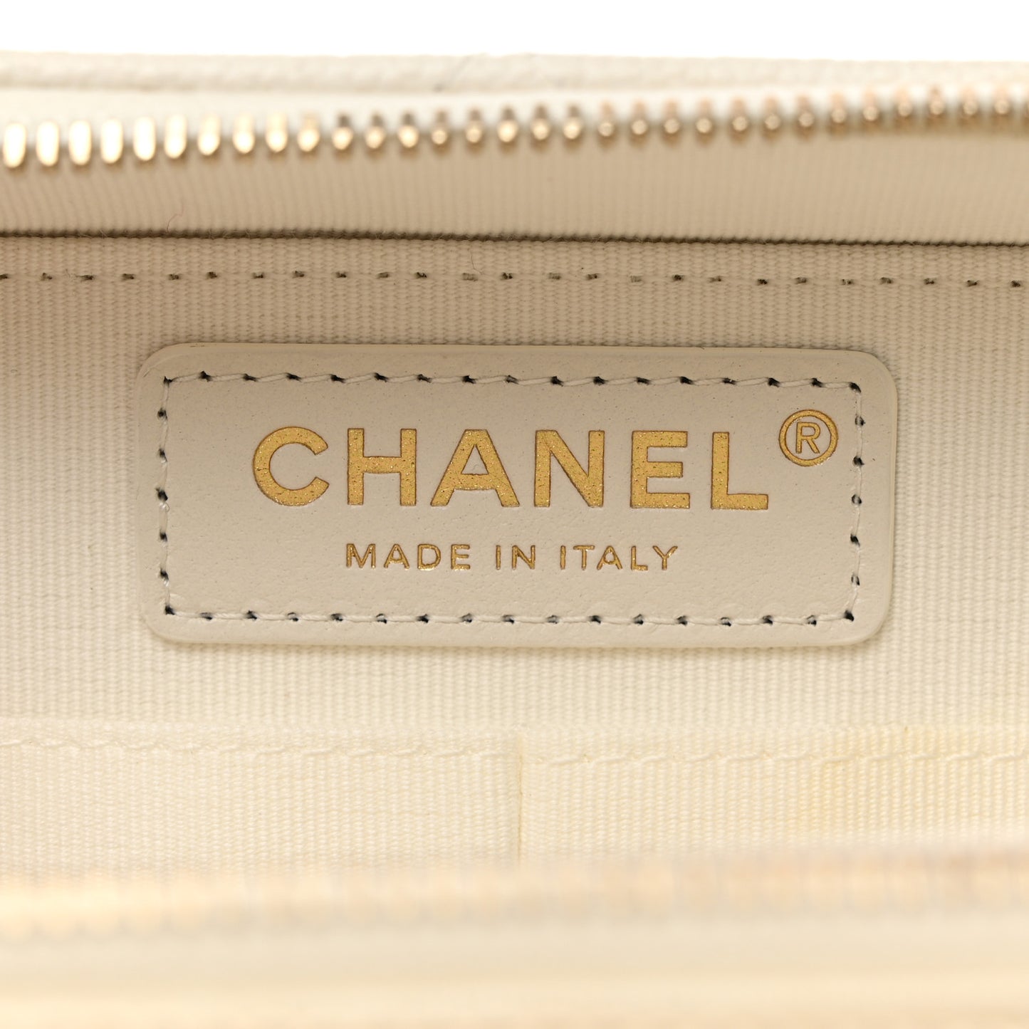 Caviar Quilted Top Handle Vanity Case White