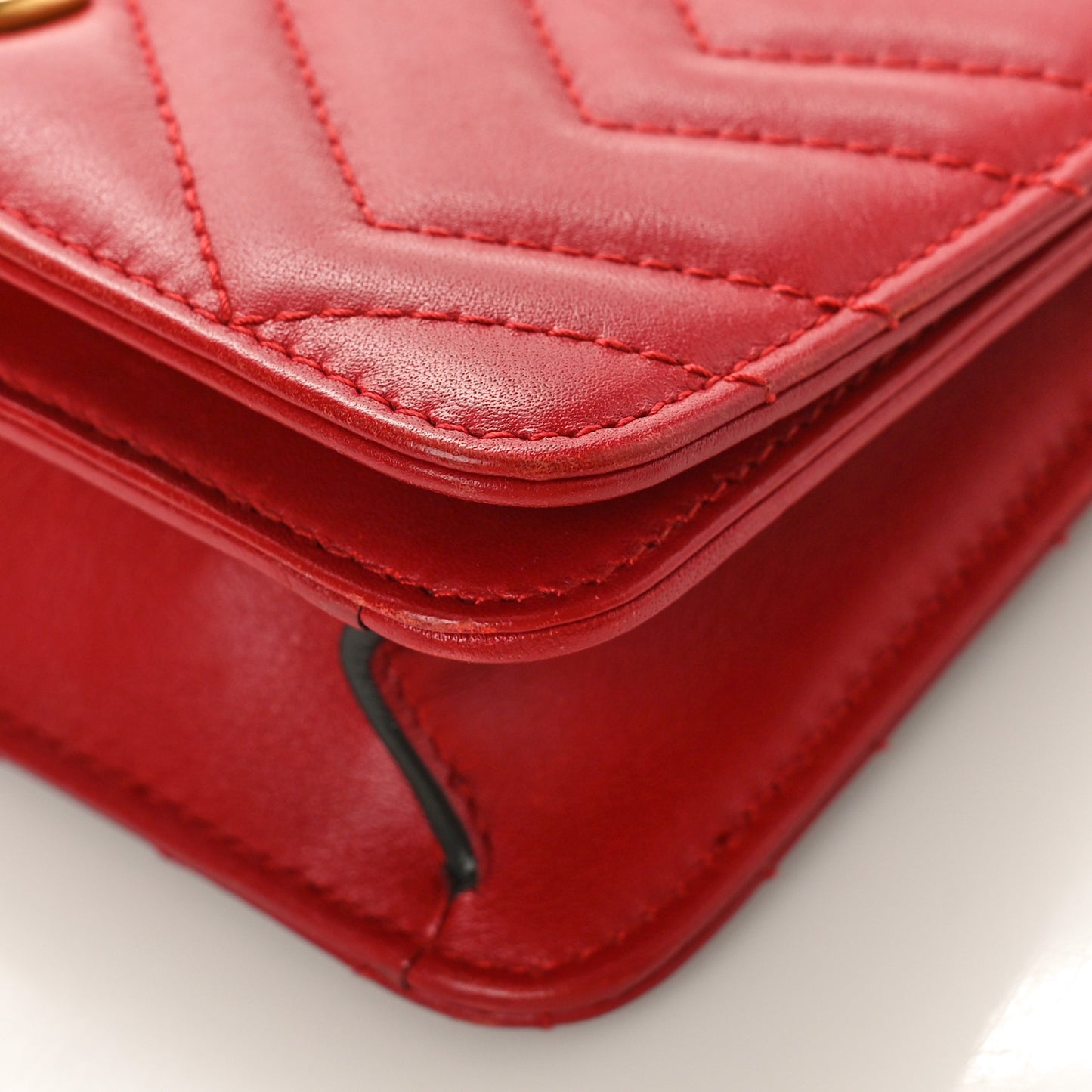 Calfskin Matelasse GG Marmont Mini Bag Hibiscus Red