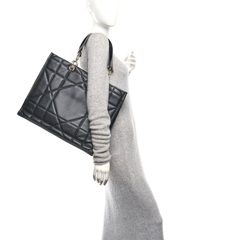 Calfskin Archicannage Large Essential Tote Black