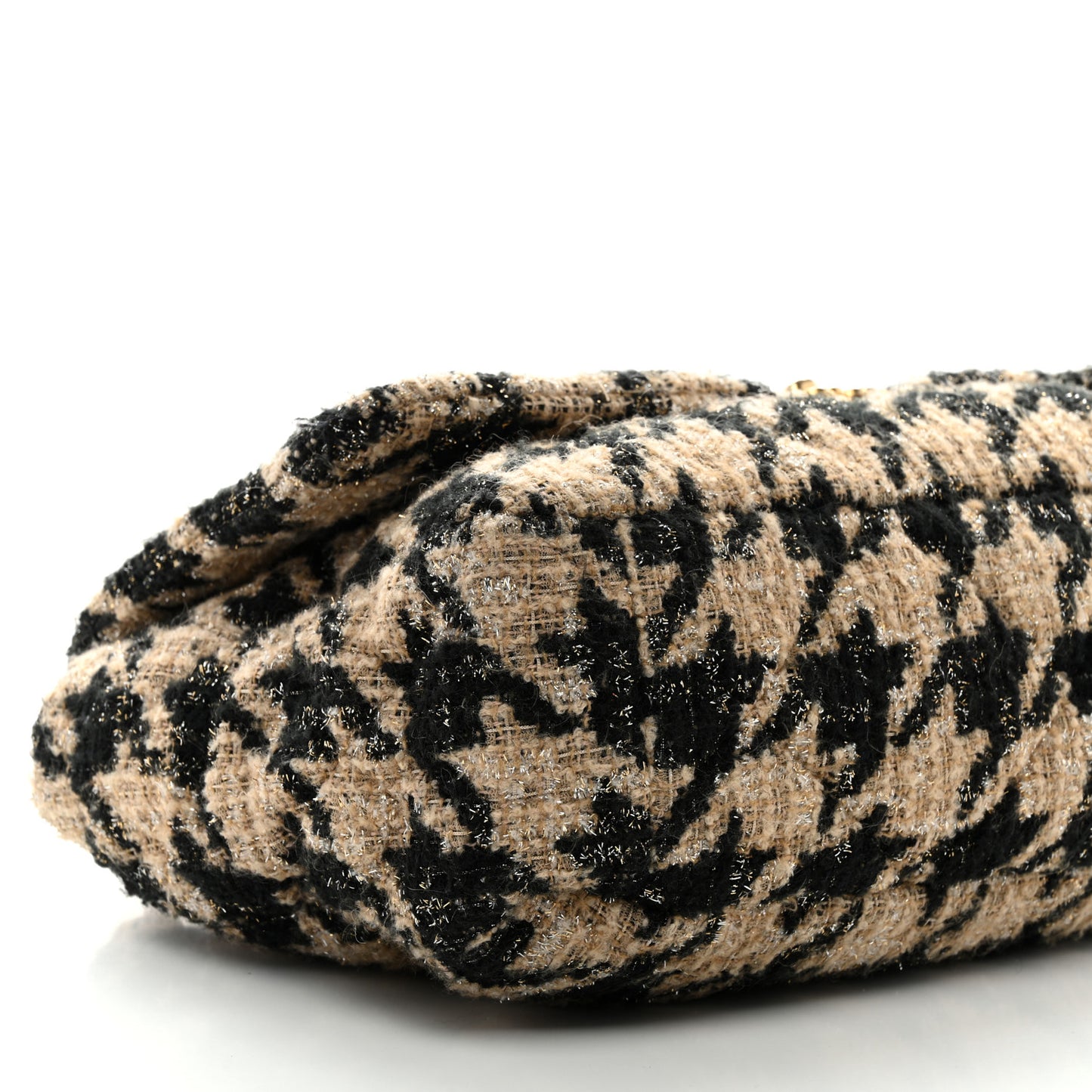 Tweed Maxi Chanel 19 Flap Black Beige