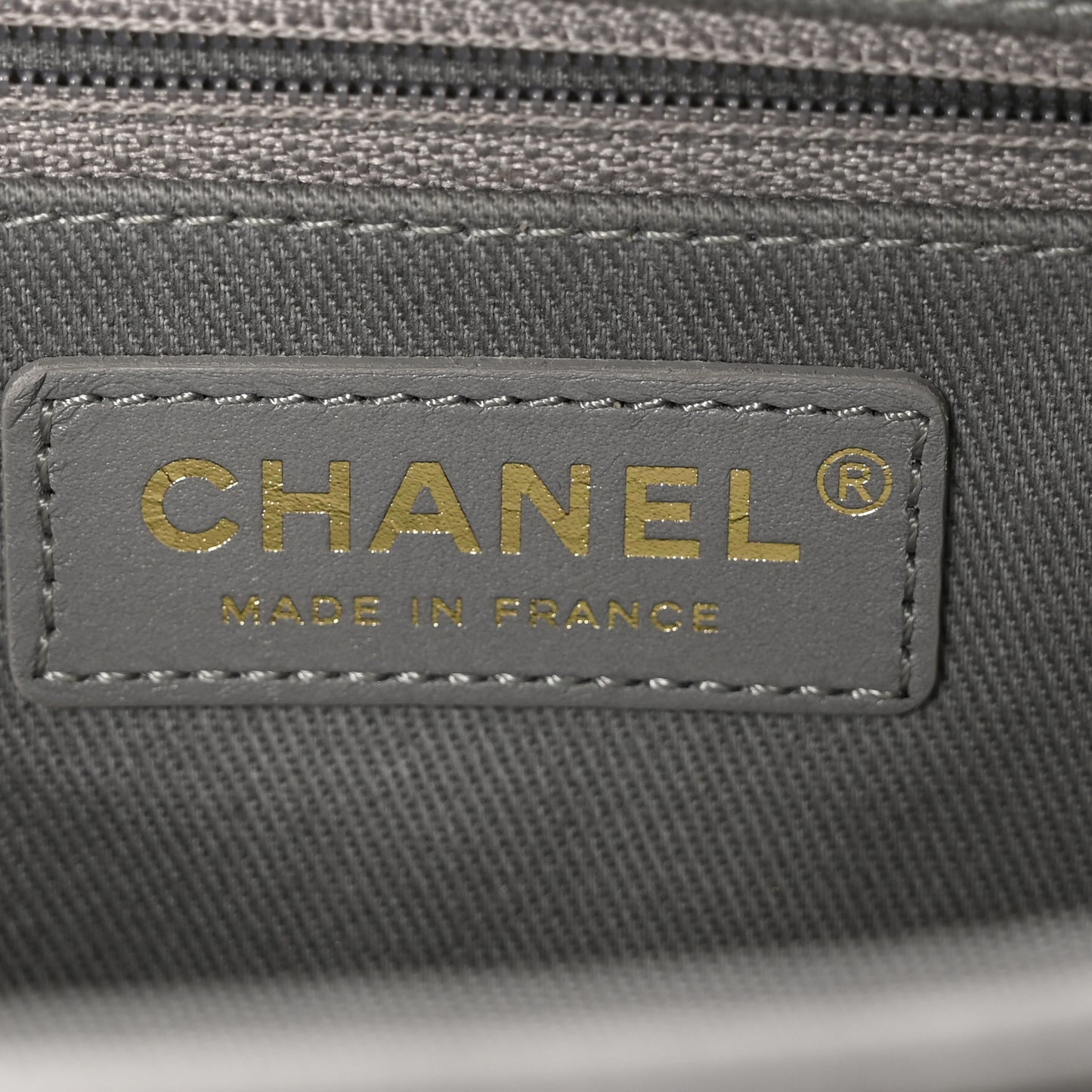 Caviar Quilted Medium Business Affinity Flap Grey