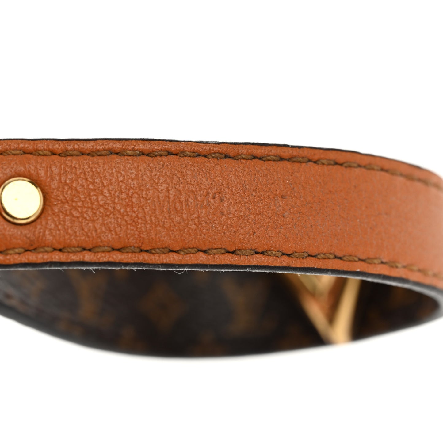 Monogram Essential V Bracelet 17