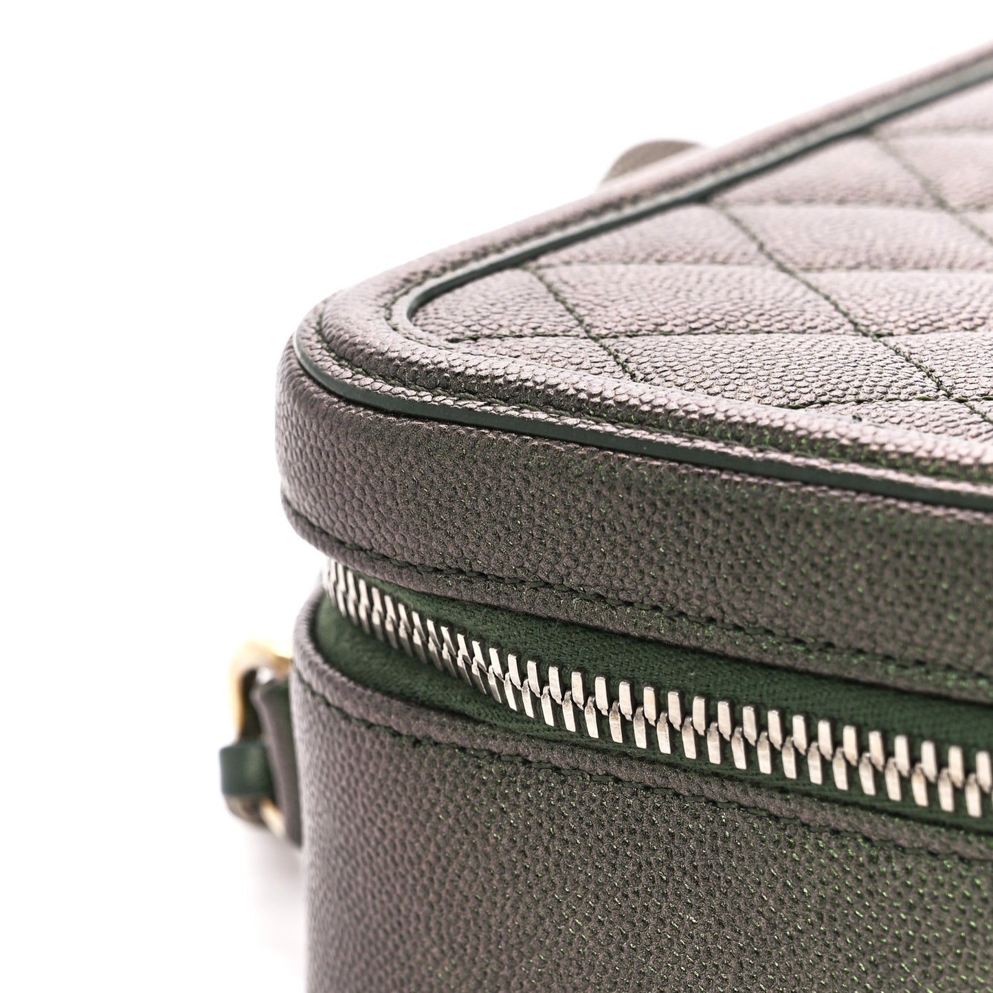 Iridescent Caviar Quilted Medium CC Filigree Vanity Case Green