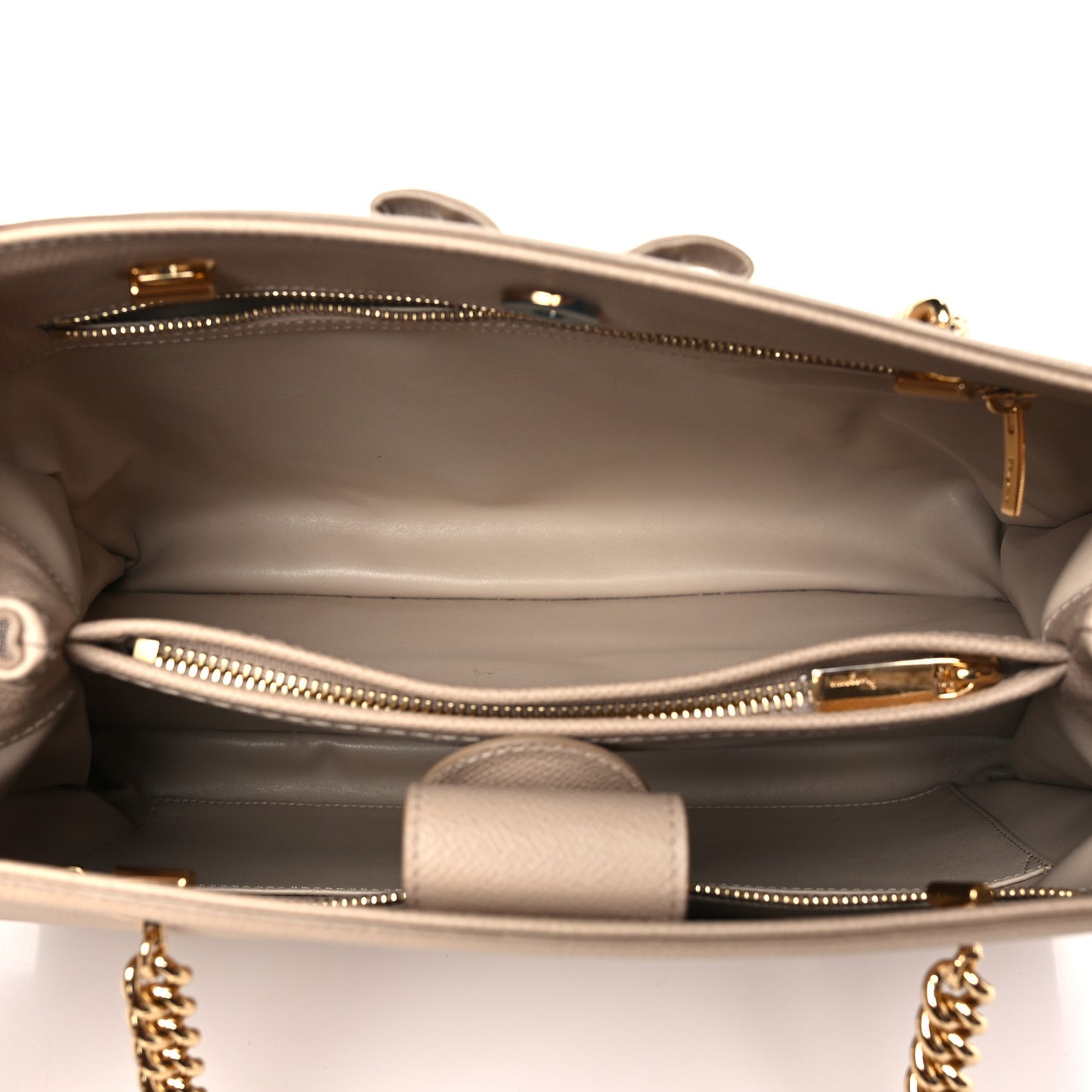 Hammered Calfskin Vara Bow Chain Tote Macadamia