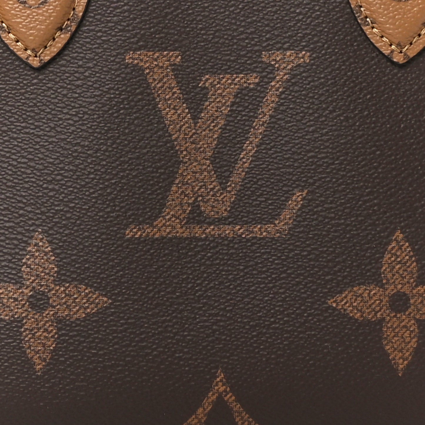Reverse Monogram Giant Onthego PM