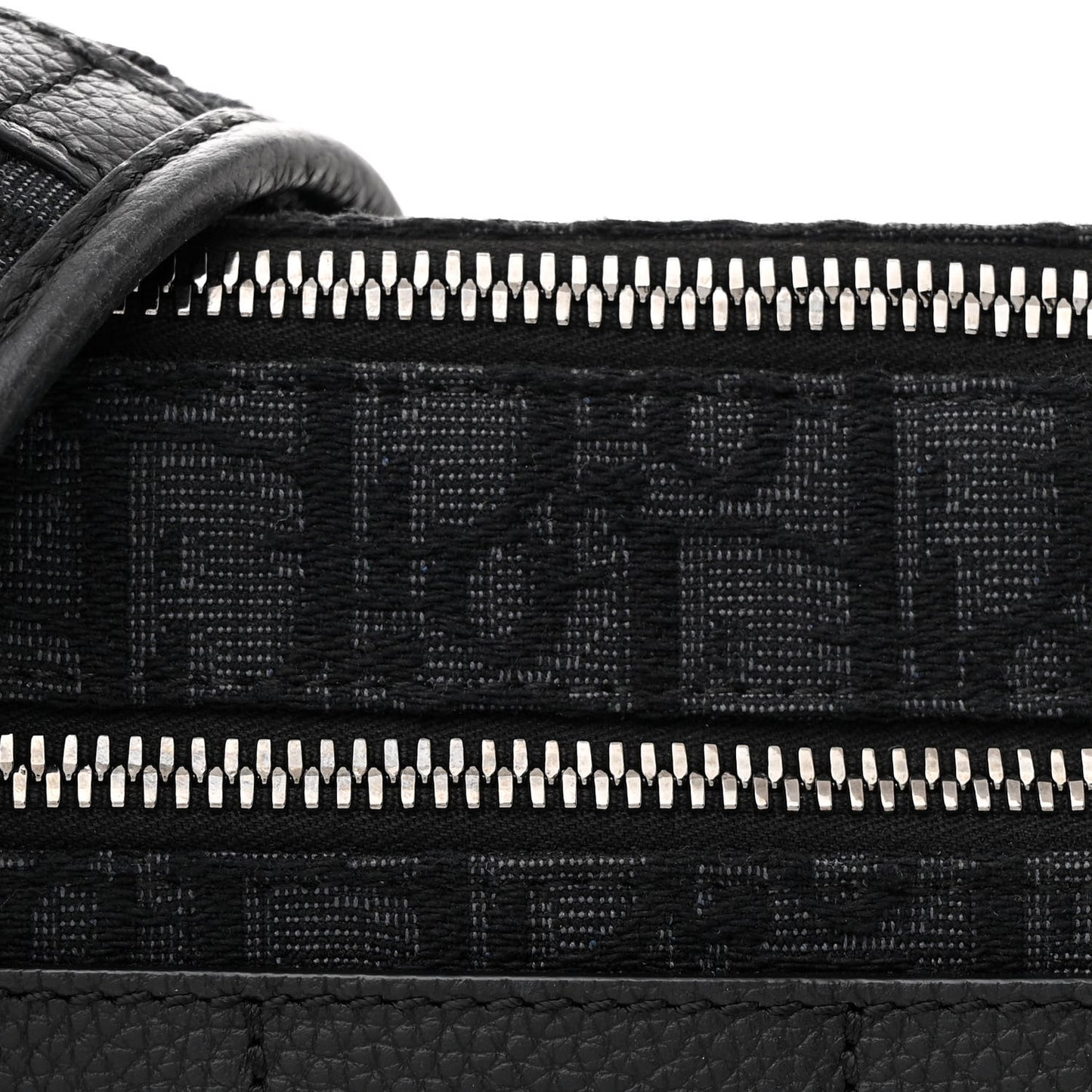 HOMME Oblique Safari Messenger Black