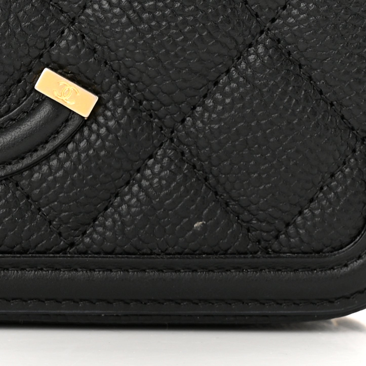 Caviar Quilted CC Filigree Clutch With Chain Black