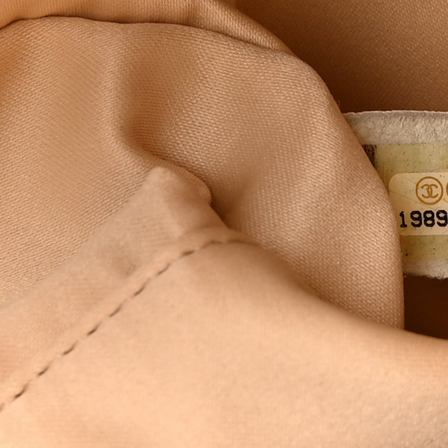 Caviar Quilted Grand Shopping Tote GST Beige Clair