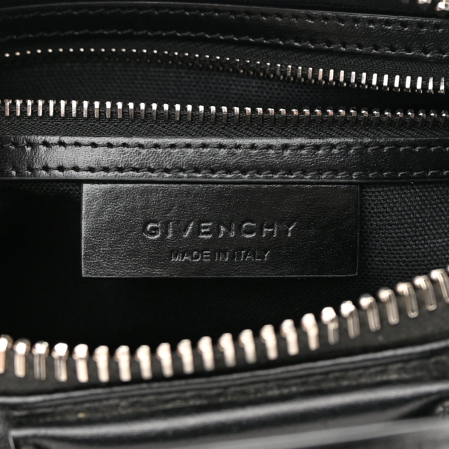 Shiny Lord Calfskin Mini Antigona Black