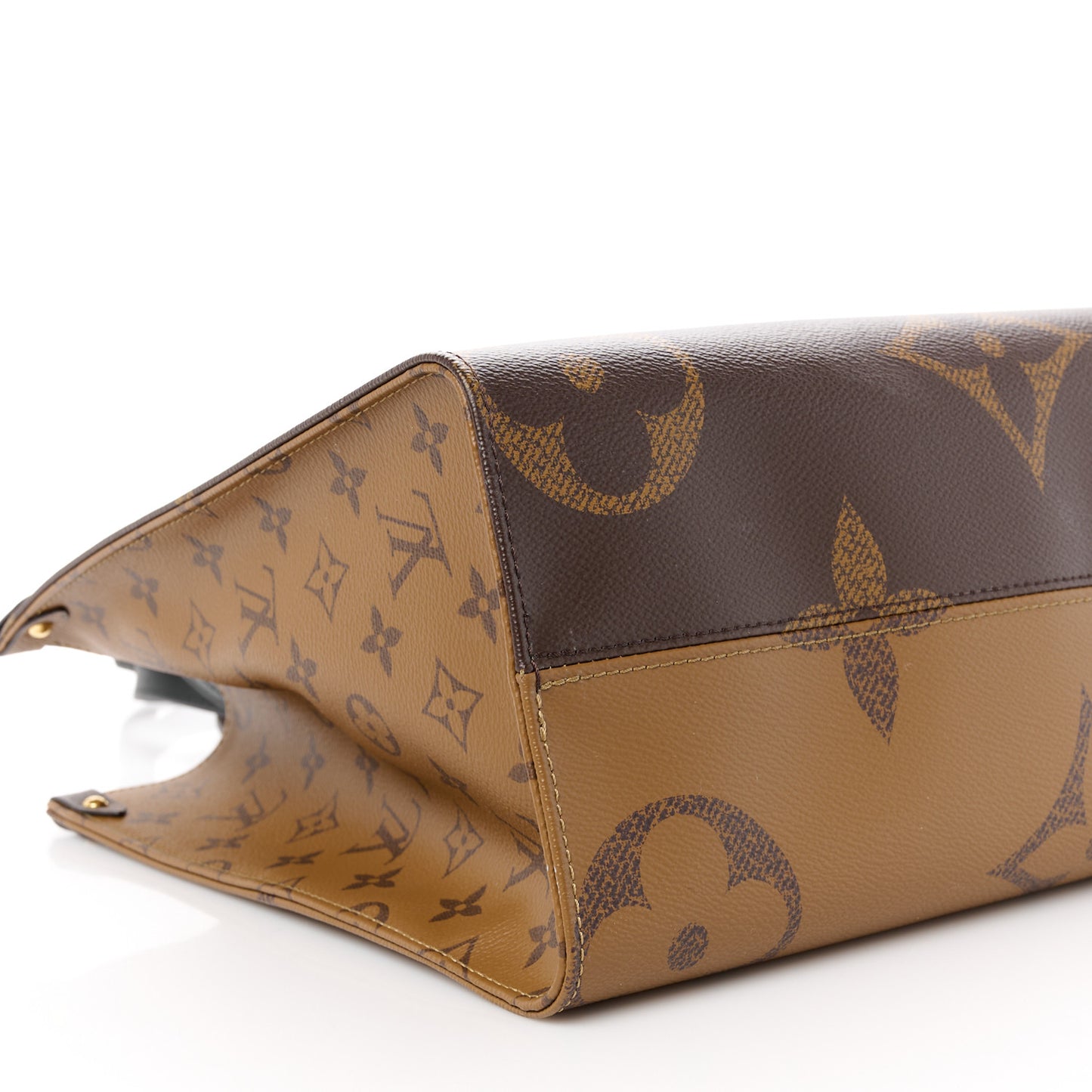 Reverse Monogram Giant Onthego MM