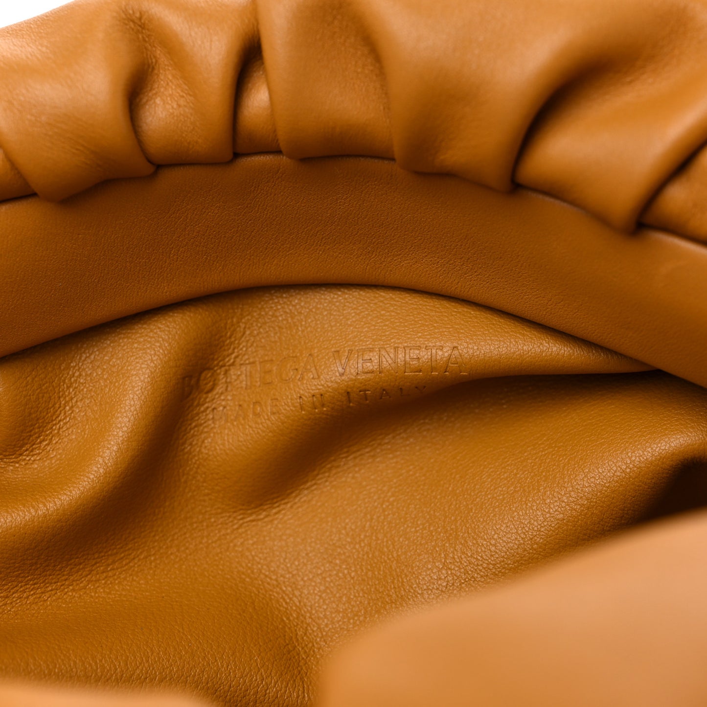 Calfskin The Pouch Chain Ocra