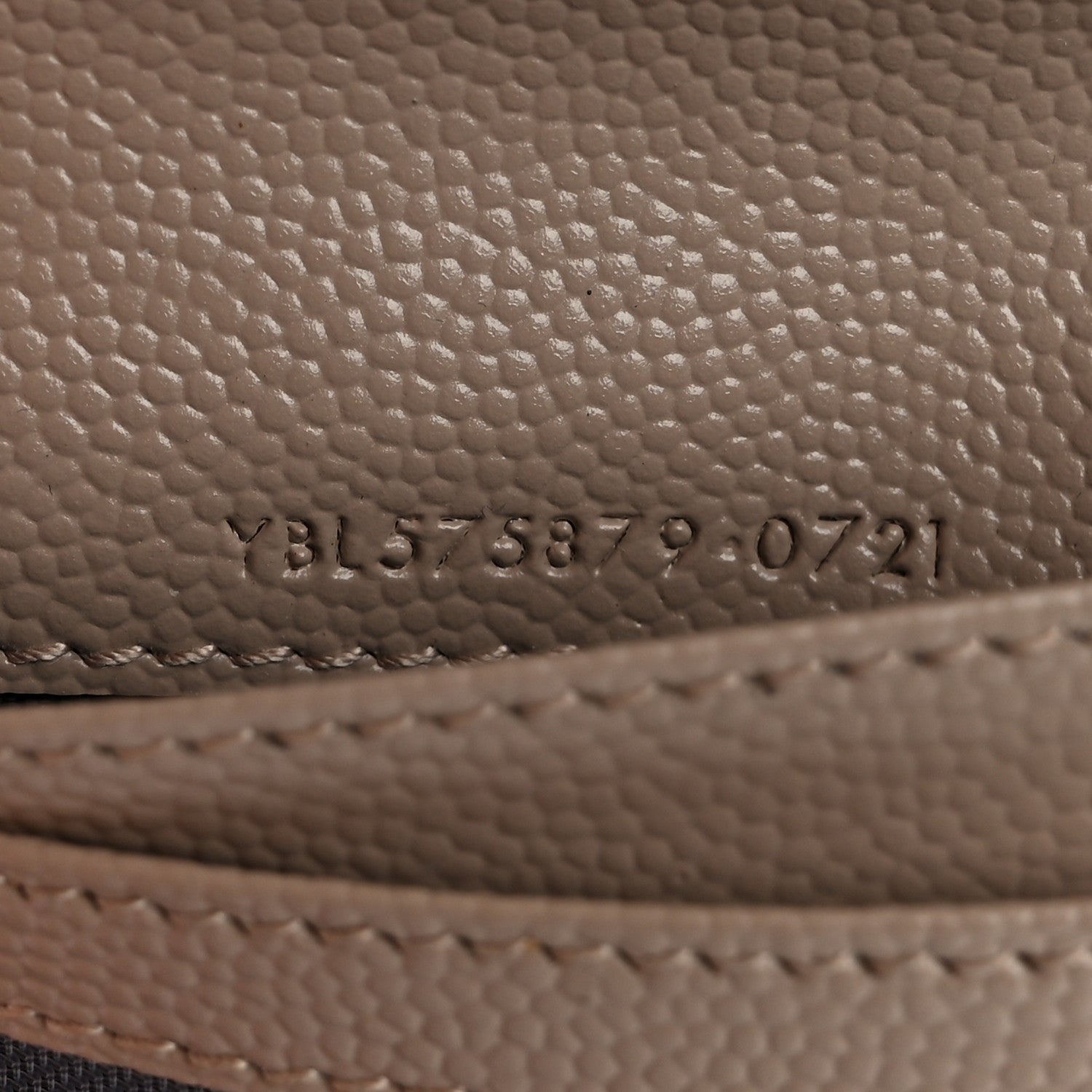 Saint Laurent Grain De Poudre Matelasse Chevron Monogram Zipped Card Case Dark Beige 7 of 12