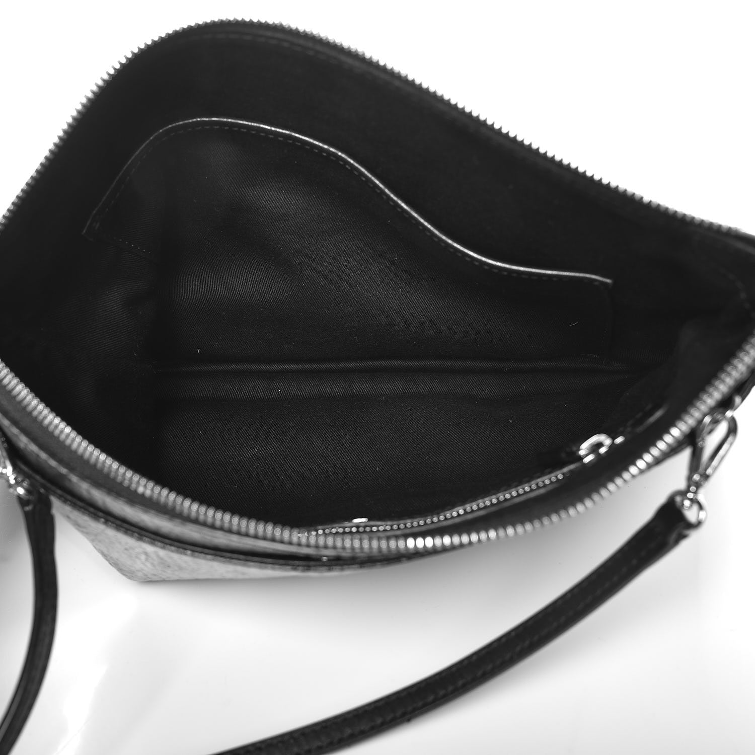 MCM Metallic Visetos Original Medium Pouch Silver 5 of 13
