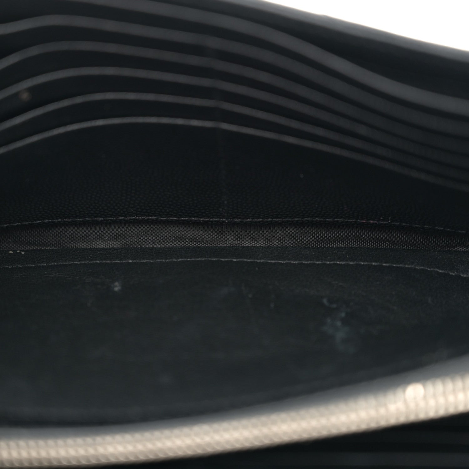 Saint Laurent Grain De Poudre Matelasse Chevron Monogram Chain Wallet Black 5 of 12