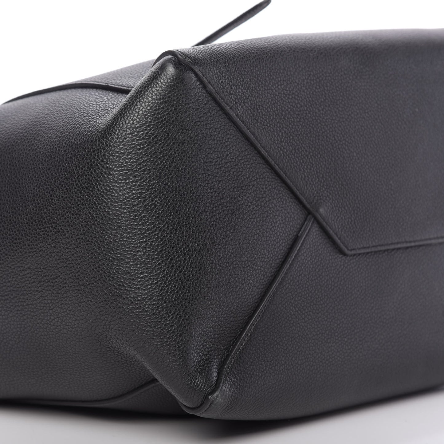 Soft Grained Calfskin Small Belt Cabas Phantom Black