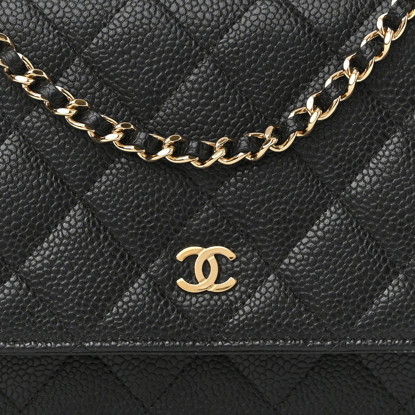Caviar Quilted Wallet on Chain WOC Black