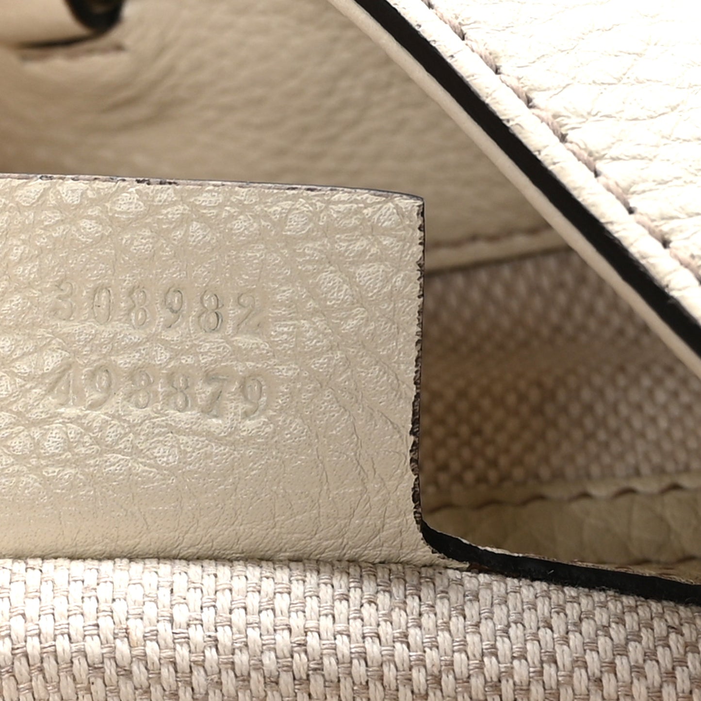 Pebbled Calfskin Medium Soho Chain Shoulder Bag Off White