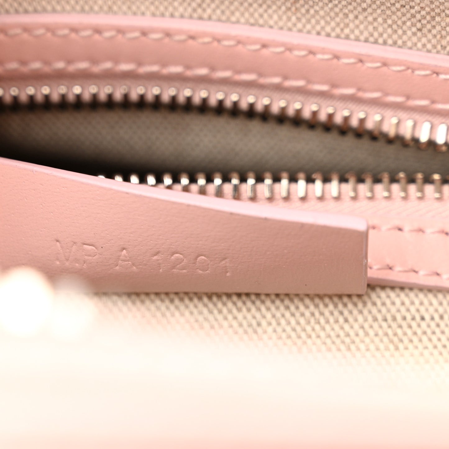 Box Calfskin Mini Heart Antigona Top Handle Bag Blush Pink
