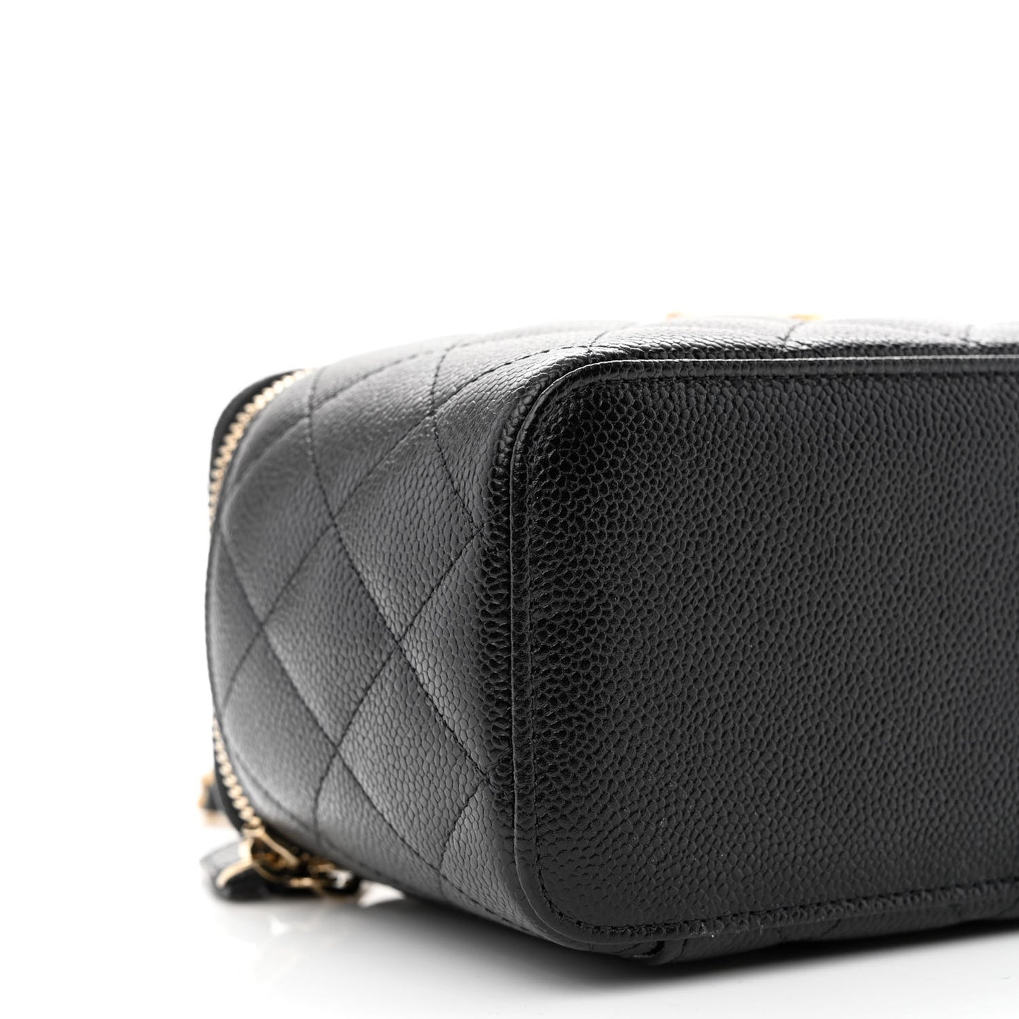 Shiny Caviar Quilted Pick Me Up Vanity Case Black