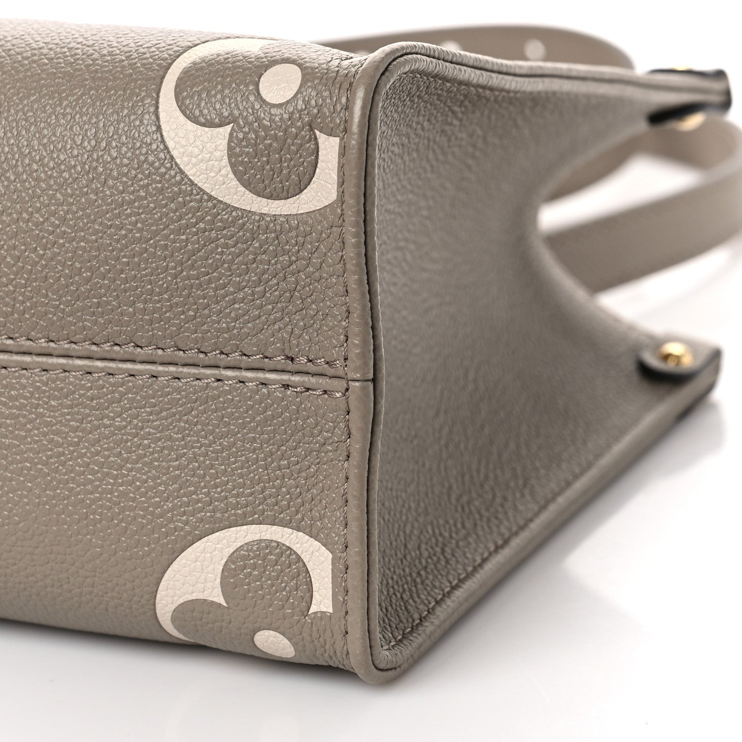 Louis Vuitton Empreinte Monogram Giant Onthego PM Tourterelle Creme 8 of 9