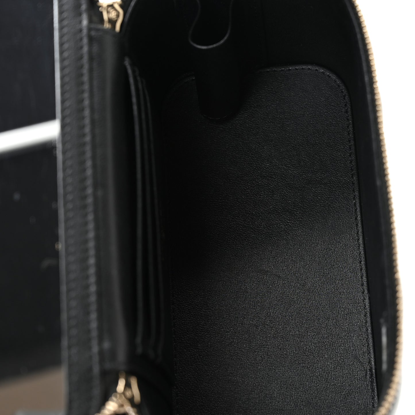 Lambskin Quilted Small Top Handle Vanity Case With Chain Black