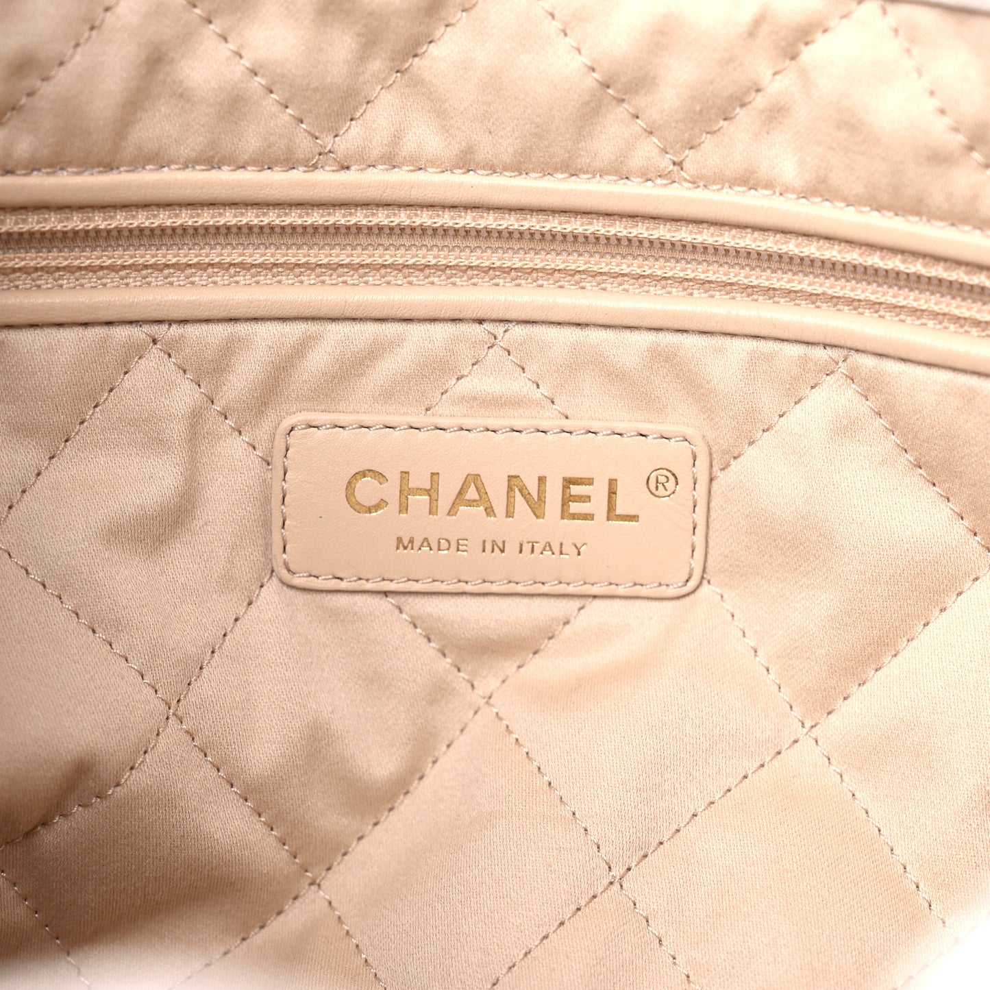 Shiny Calfskin Quilted Large Chanel 22 White