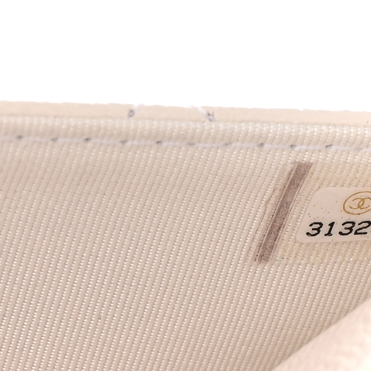 Caviar Quilted Wallet On Chain WOC White