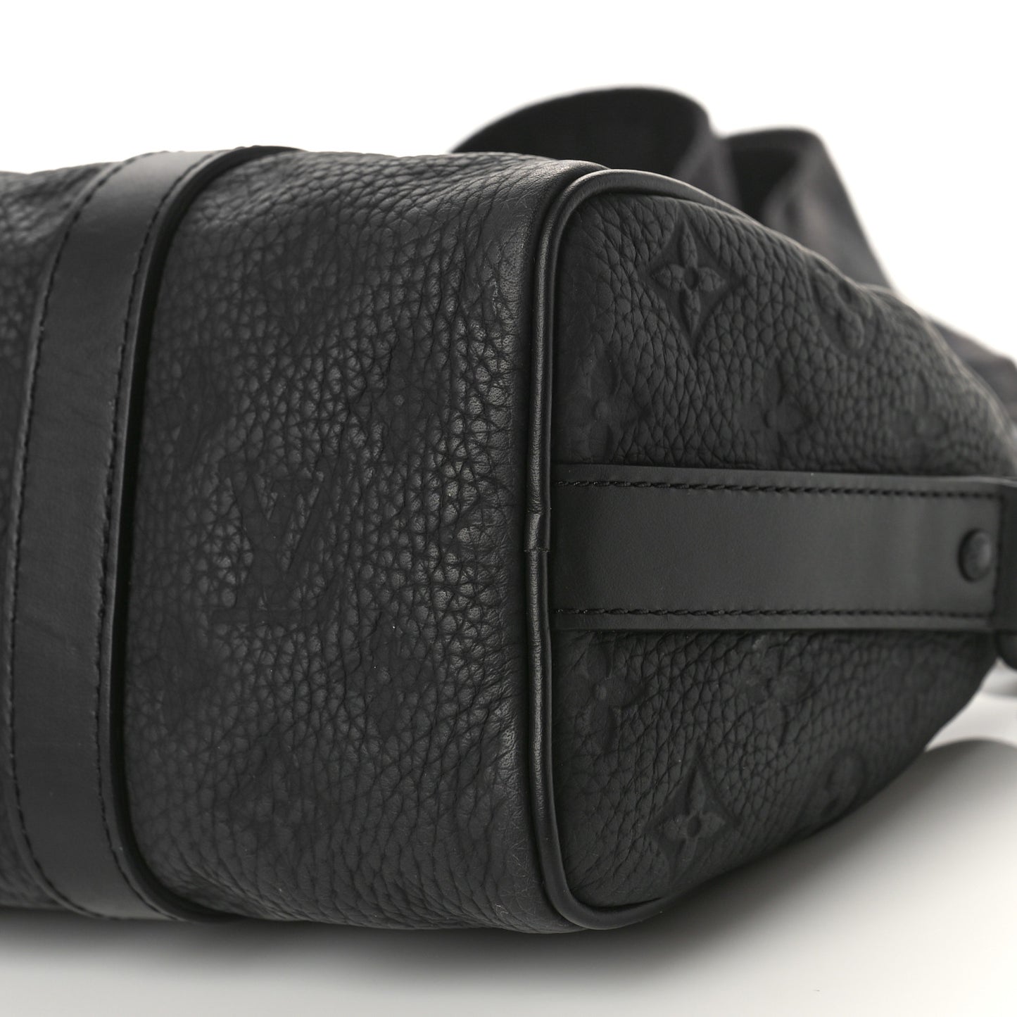 Monogram Taurillon Keepall Bandouliere 25 Black