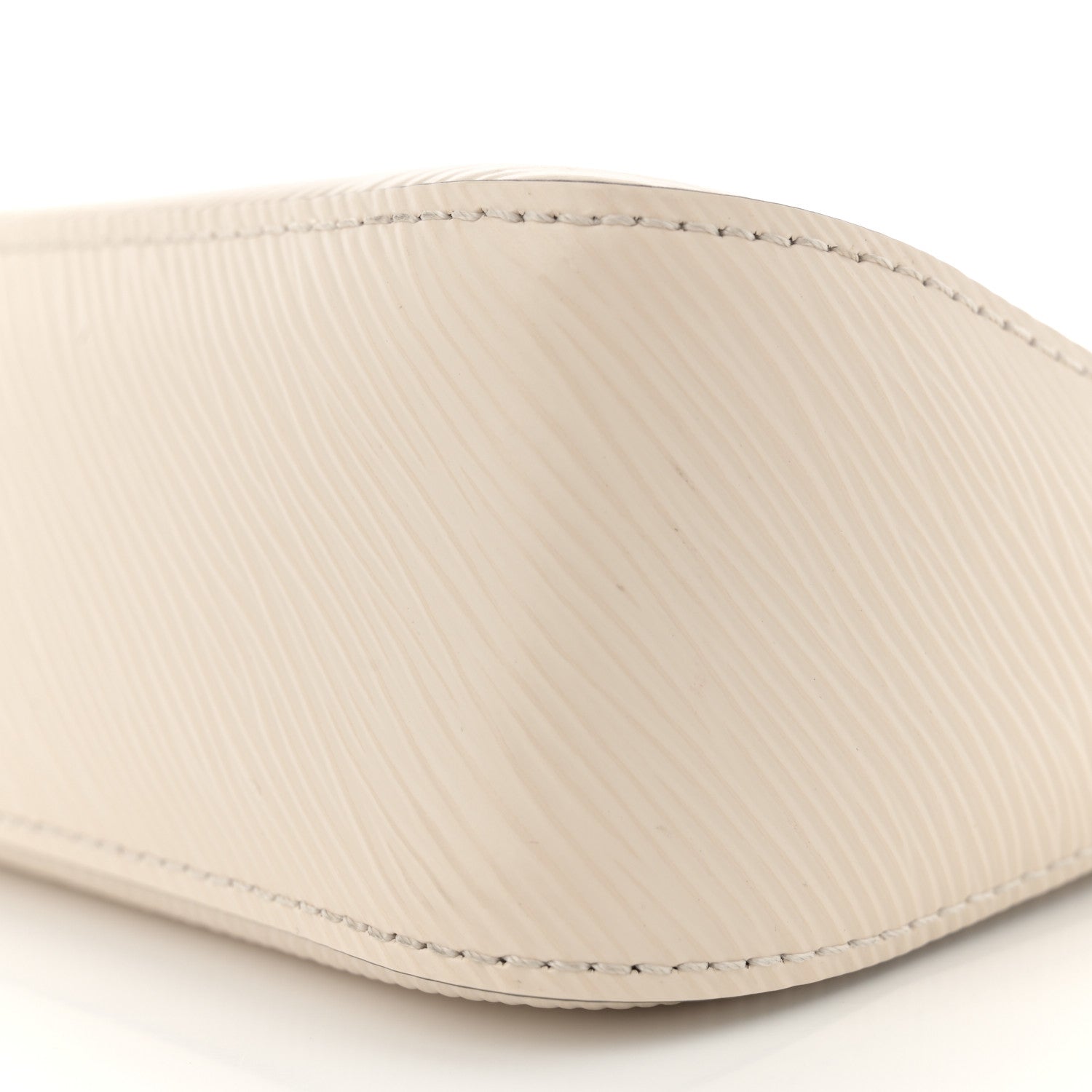 Louis Vuitton Epi Marellini Quartz 10 of 12