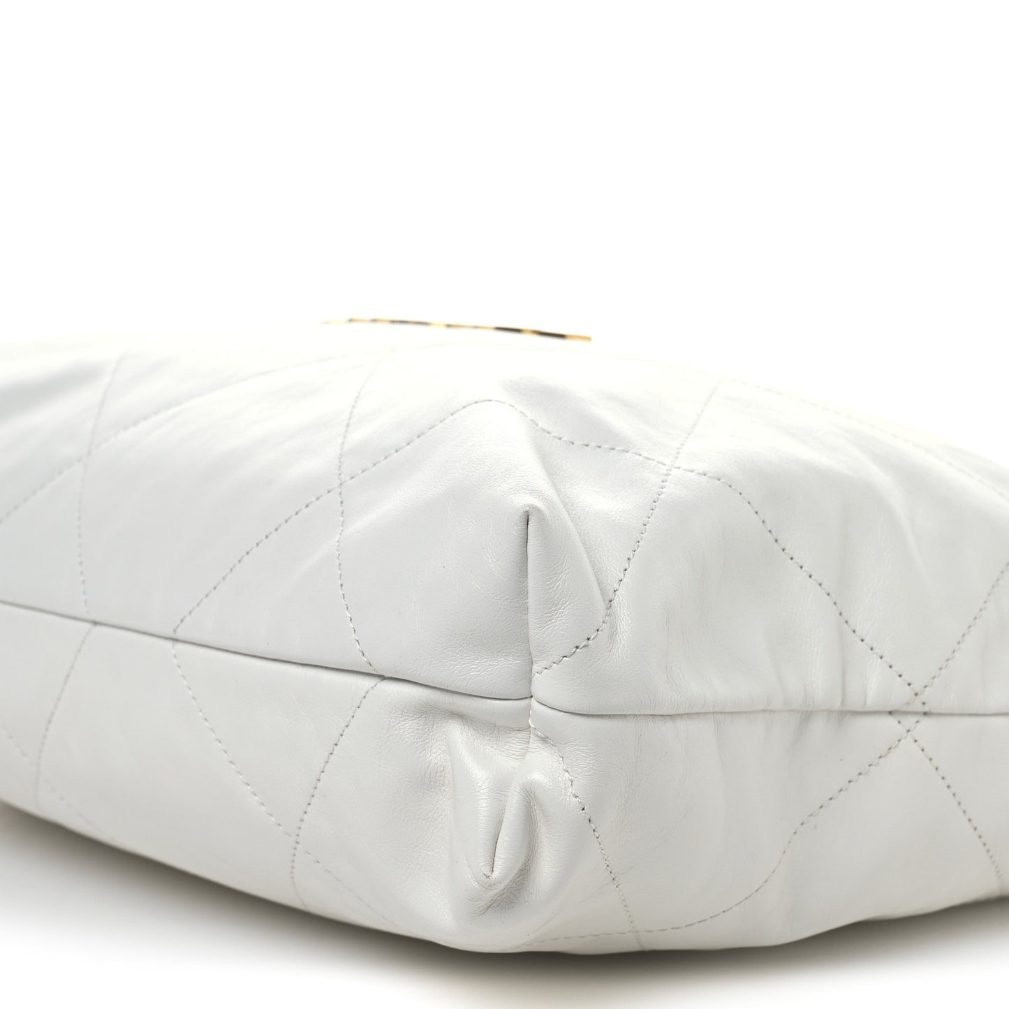 Shiny Calfskin Quilted Chanel 22 White