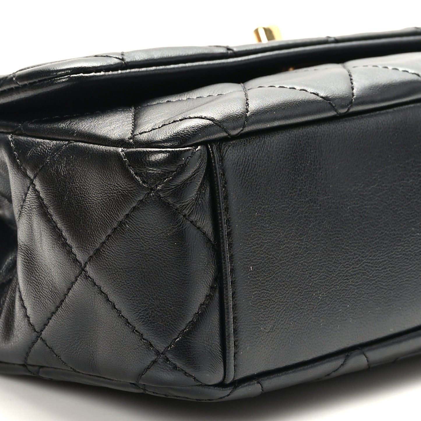 Lambskin Resin Pearl Quilted Small Flap Black