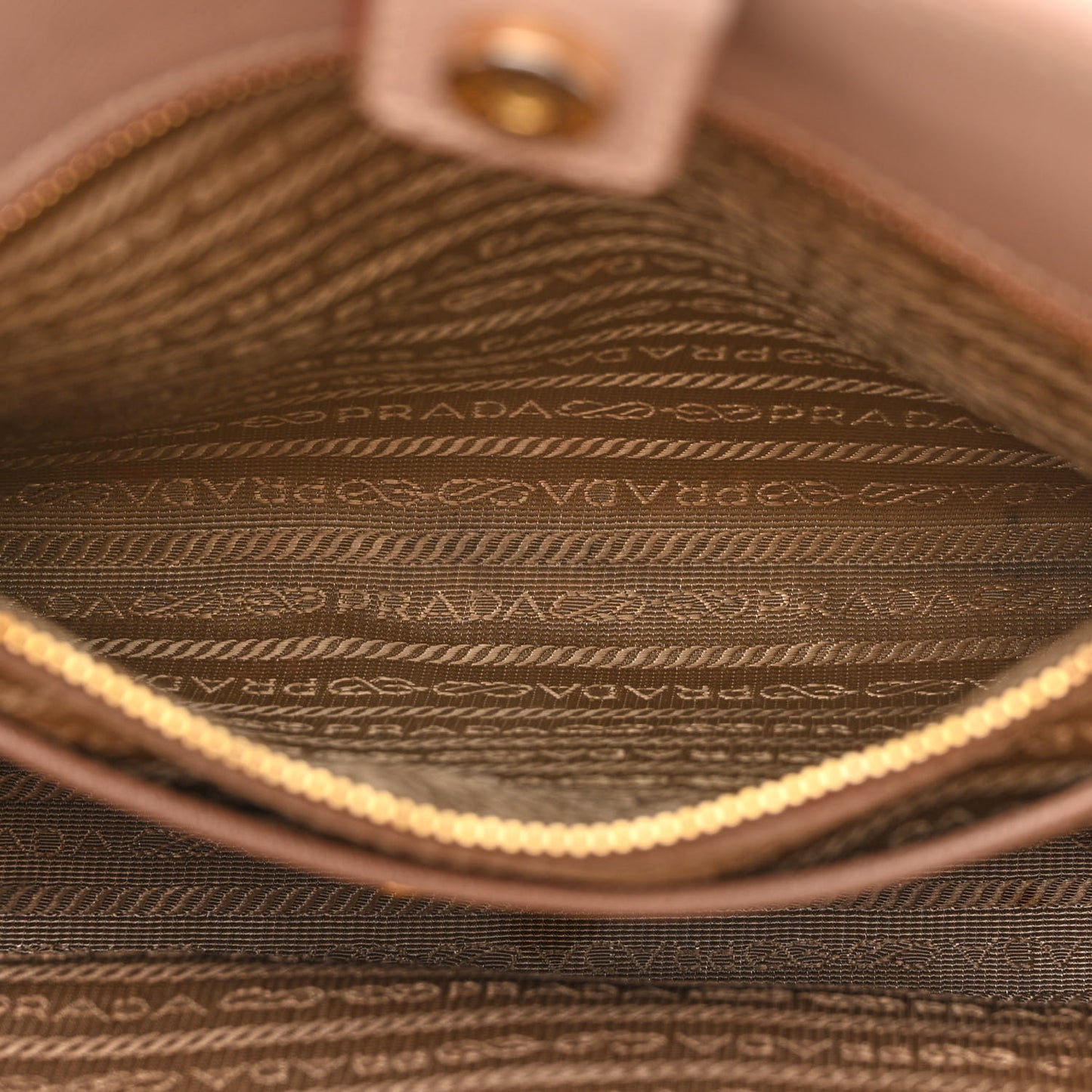 Saffiano Lux Medium Open Promenade Tote Cammeo