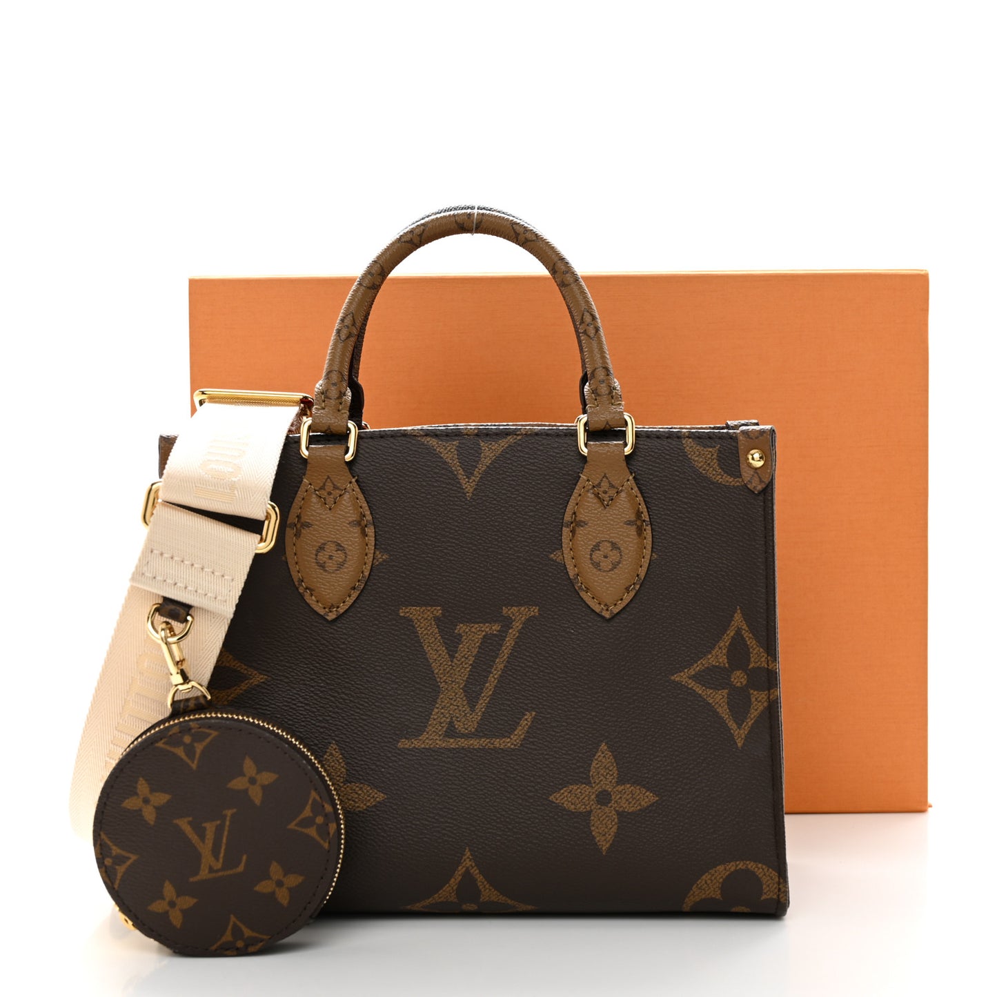 Reverse Monogram Giant Onthego PM