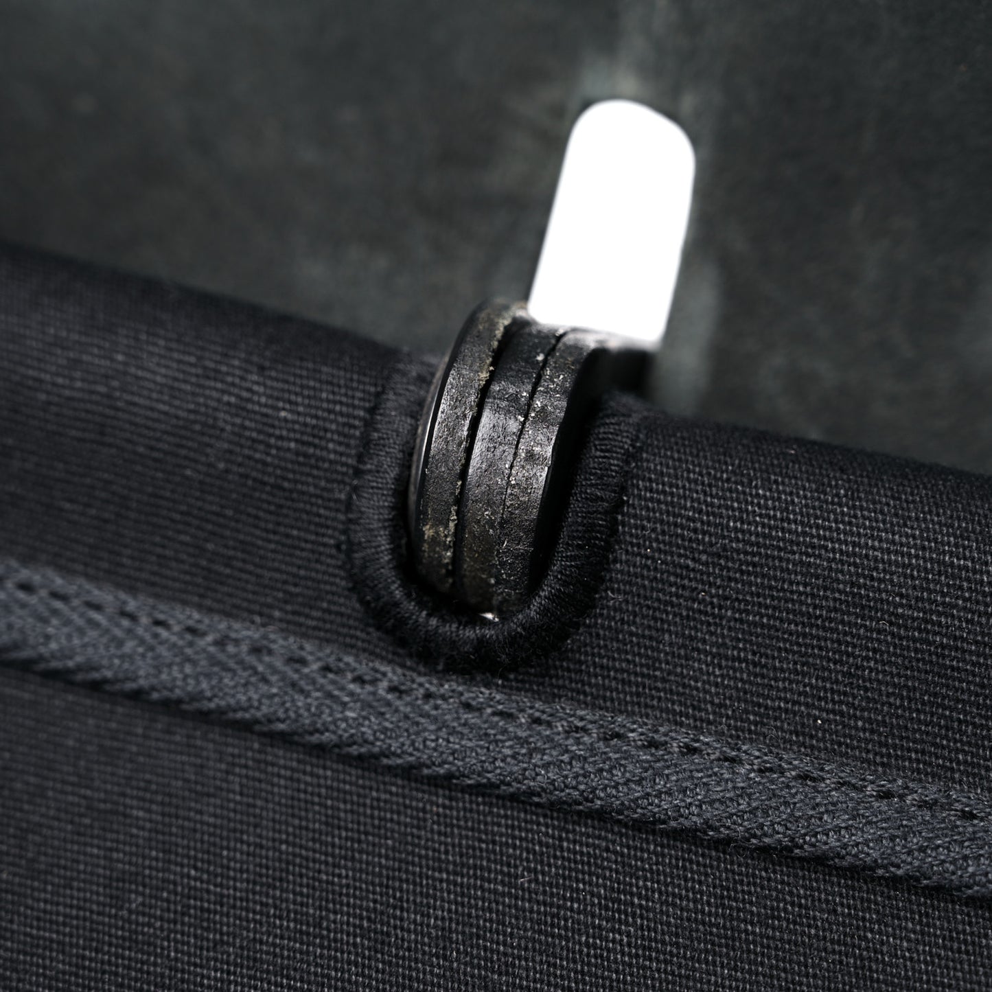 Toile Vache Calfskin Herbag 39 MM Black