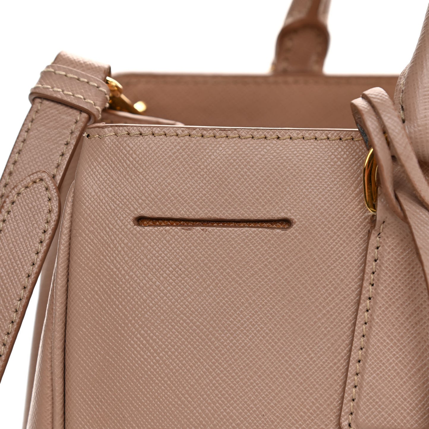 Saffiano Medium Galleria Double Zip Tote Cammeo