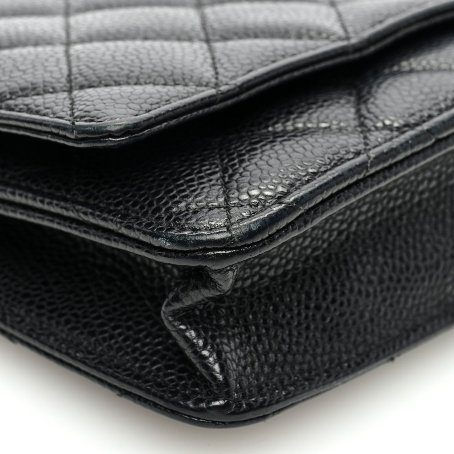 Caviar Quilted Wallet on Chain WOC Black