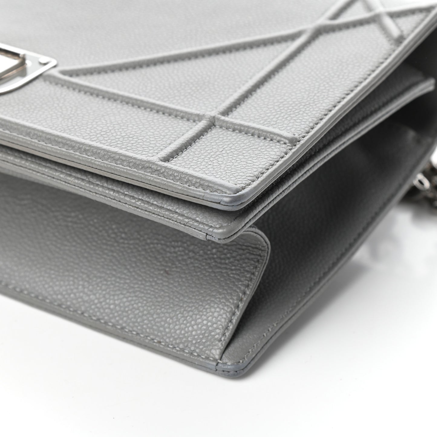Grained Calfskin Medium Diorama Flap Bag Gris