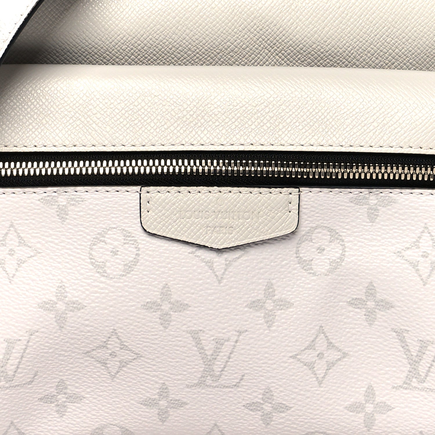 Louis Vuitton Taiga Monogram Outdoor Messenger White 8 of 10