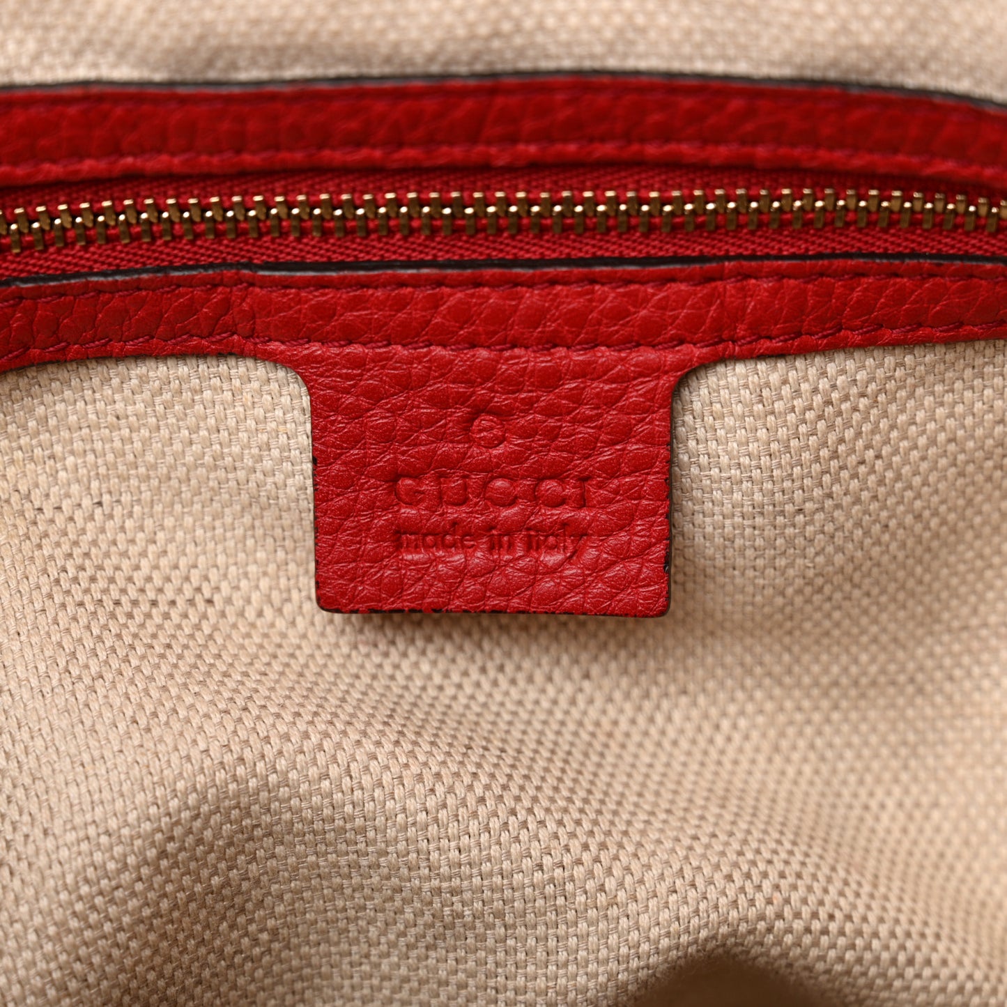 Pebbled Calfskin Large Soho Hobo Tabasco Red